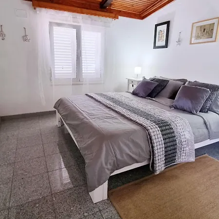 Nada By Interhome *
