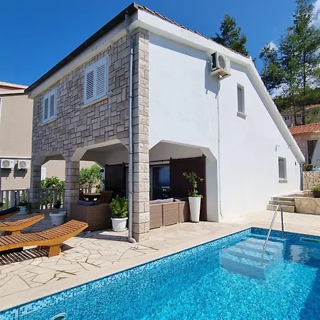 בית נופש Nada By Interhome